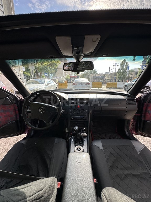 Mercedes C 180