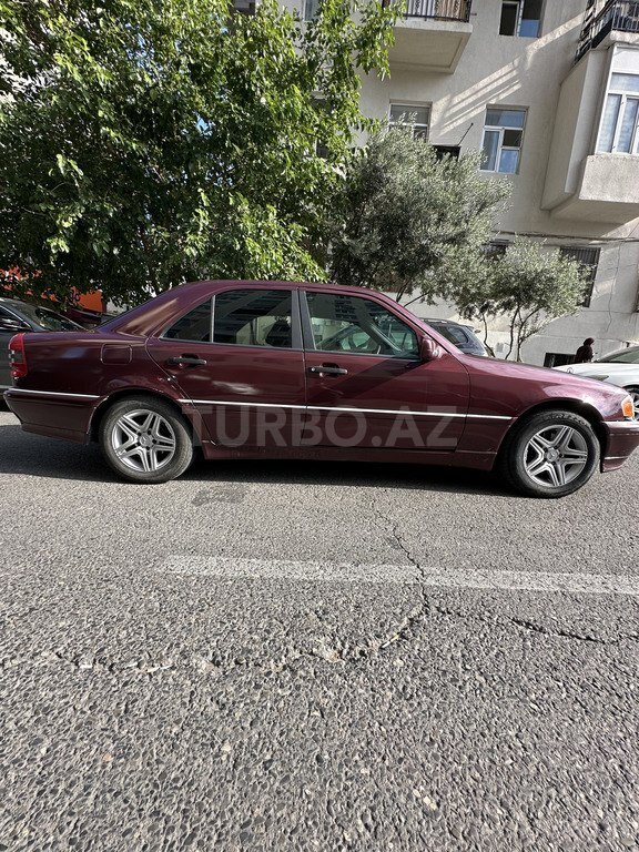 Mercedes C 180