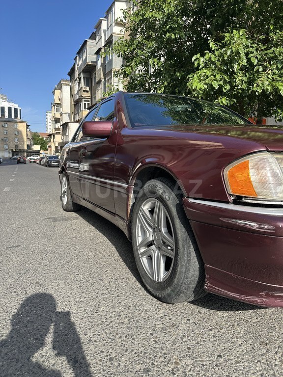 Mercedes C 180