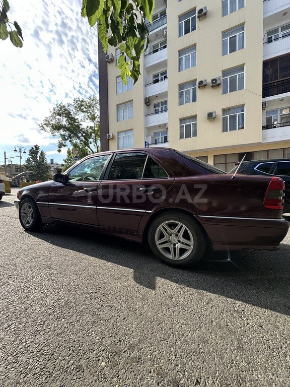 Mercedes C 180