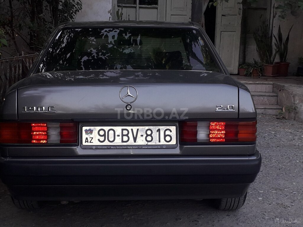 Mercedes 190