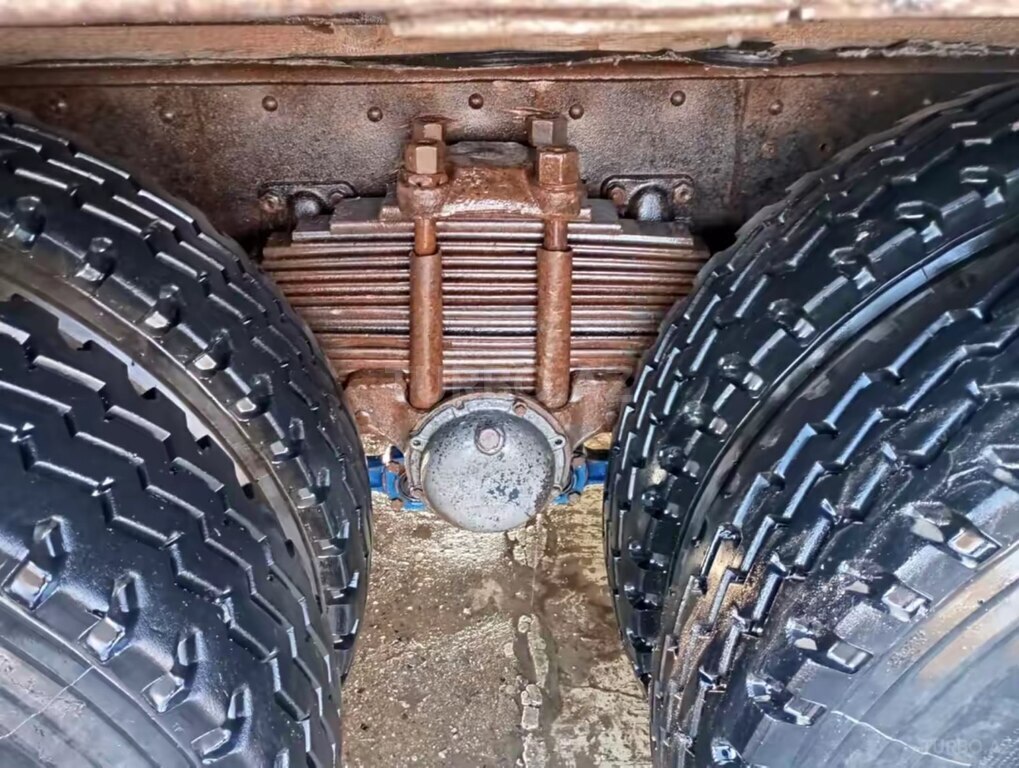 KamAz 53212