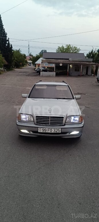 Mercedes C 180