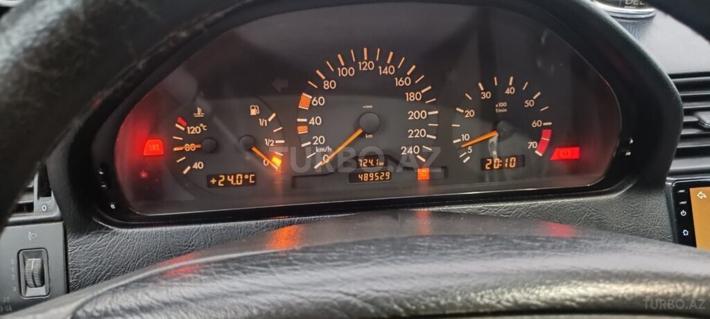 Mercedes C 180