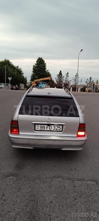 Mercedes C 180