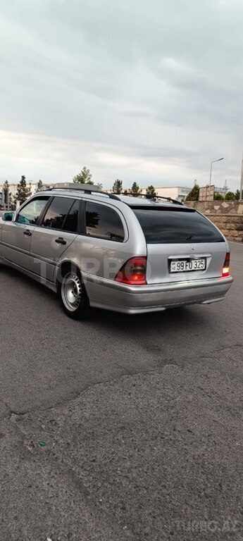 Mercedes C 180