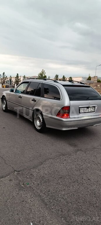 Mercedes C 180