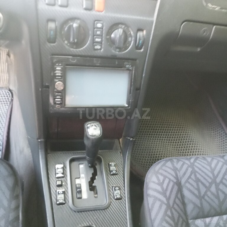 Mercedes C 180