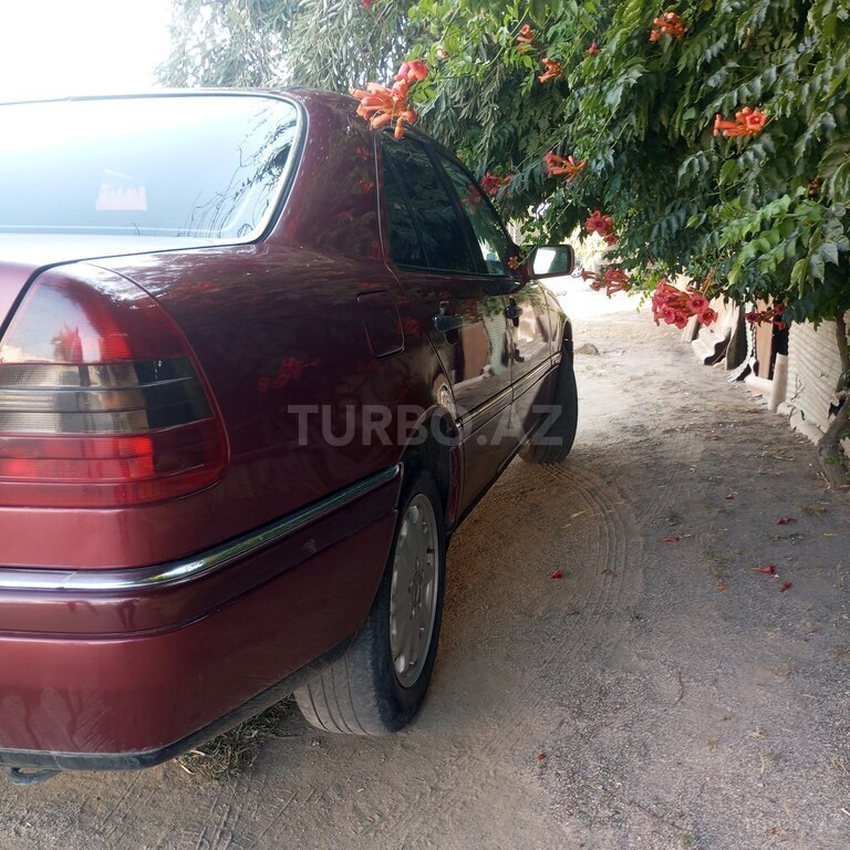 Mercedes C 180