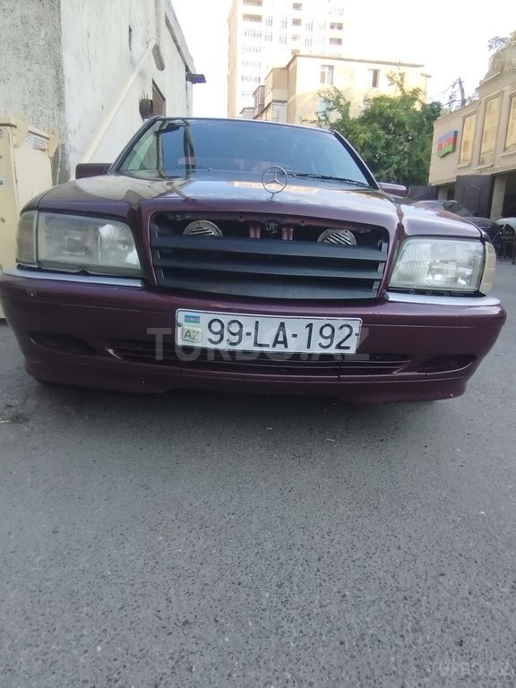 Mercedes C 180