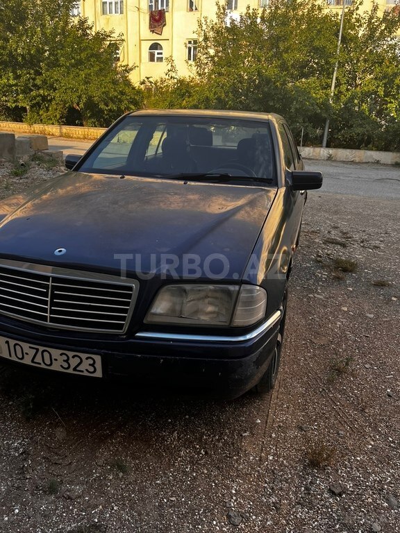 Mercedes C 180