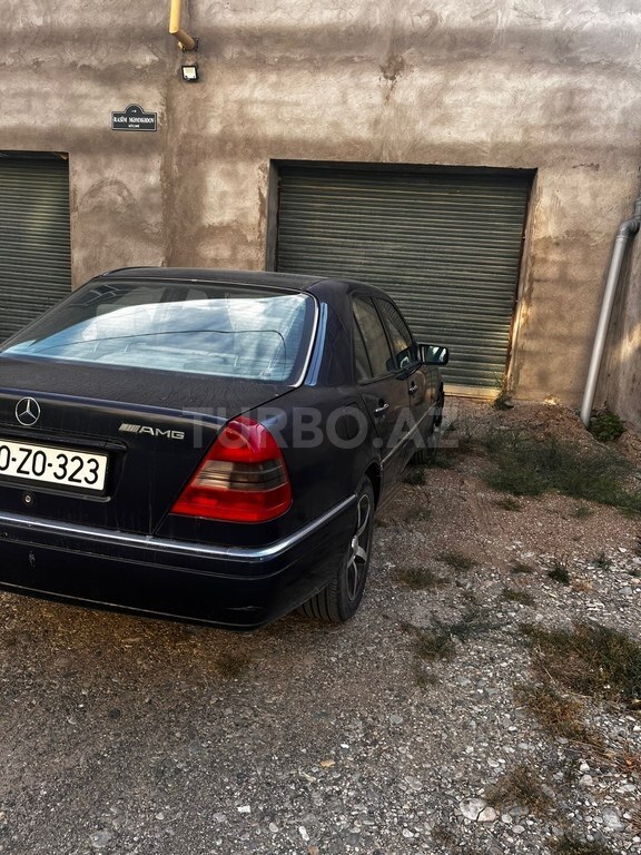 Mercedes C 180
