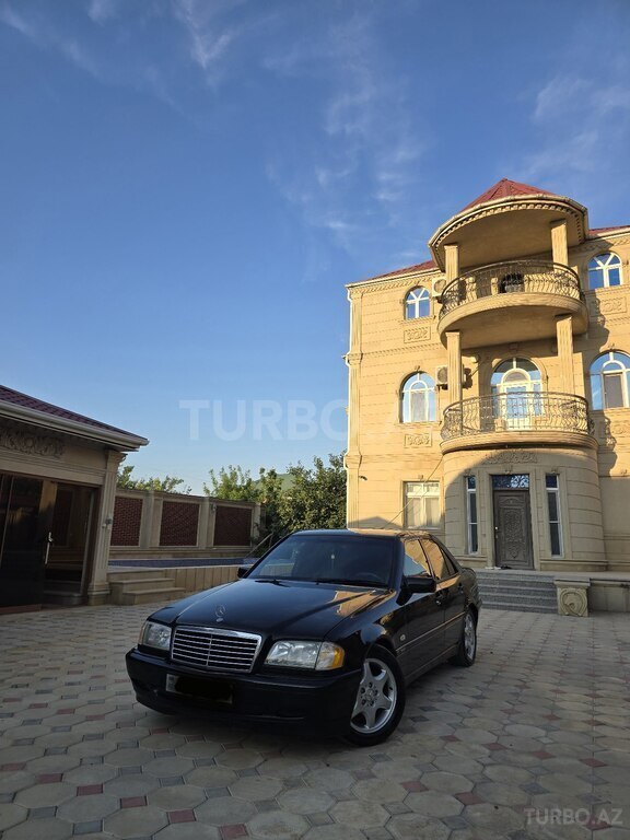 Mercedes C 230