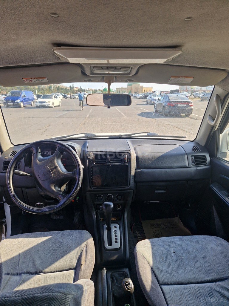 Mitsubishi Pajero io