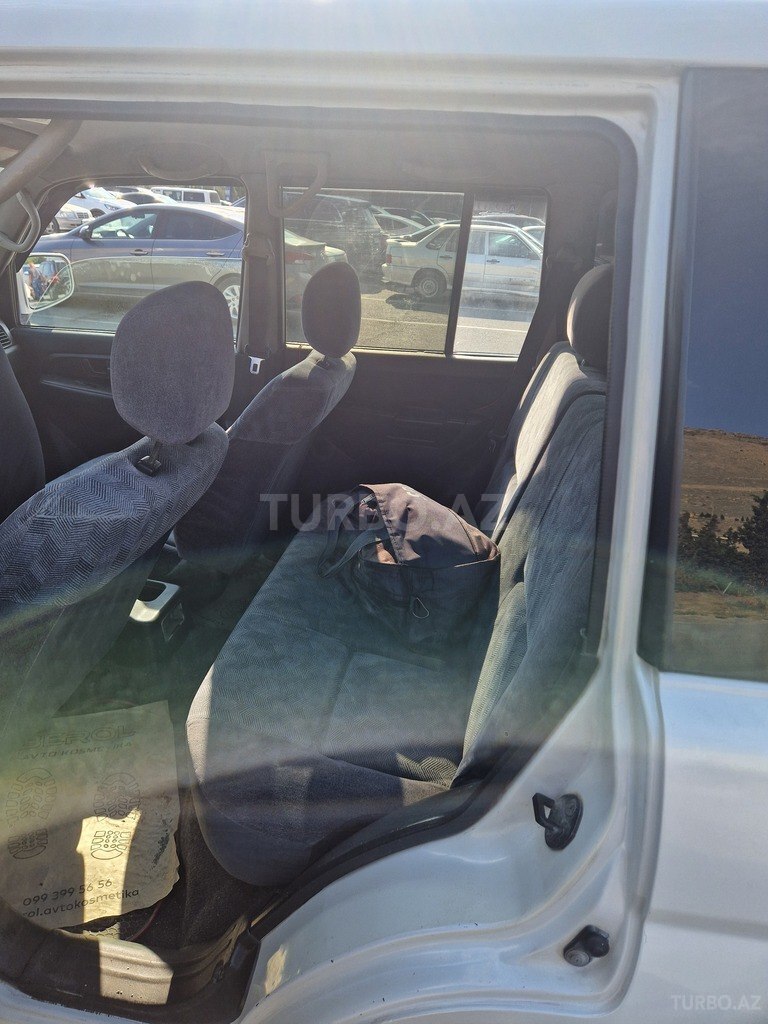 Mitsubishi Pajero io
