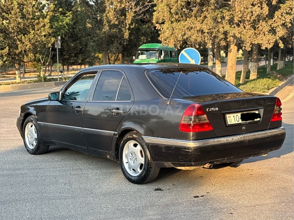 Mercedes C 250