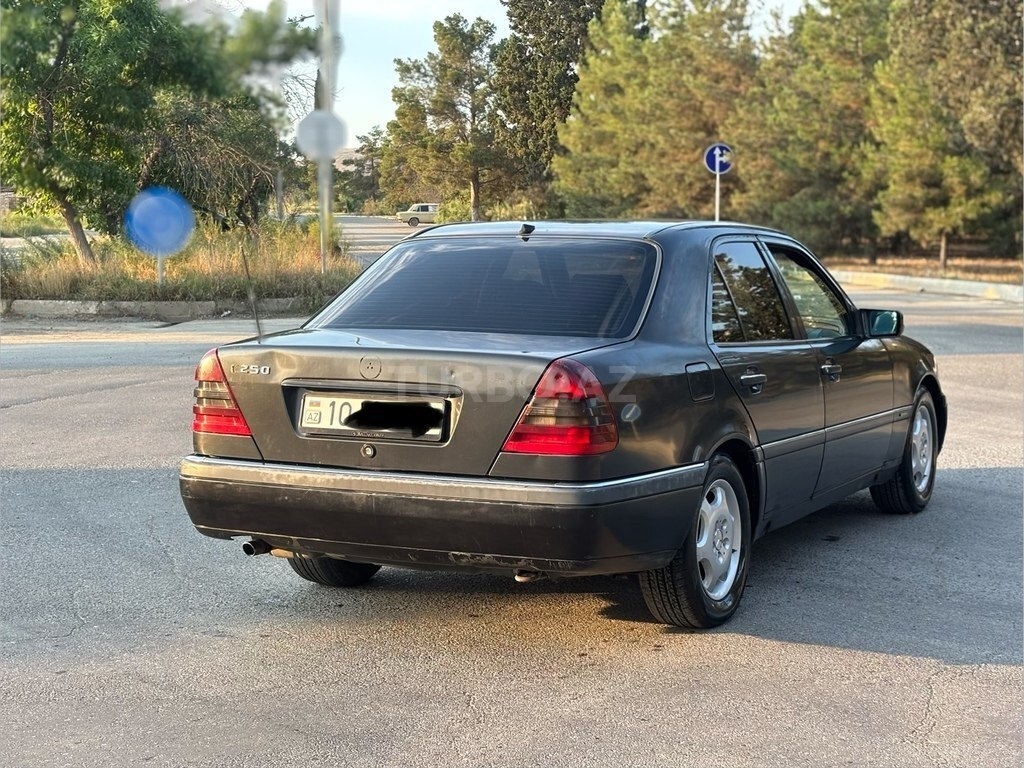 Mercedes C 250