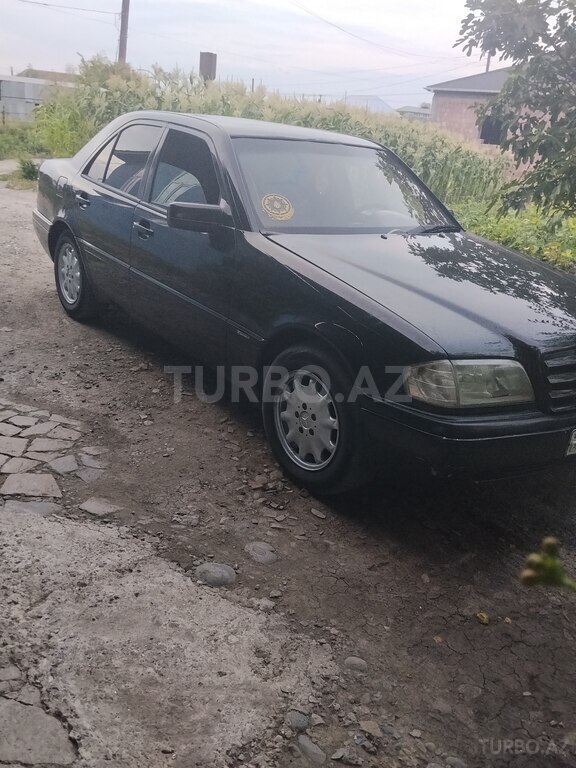 Mercedes C 180