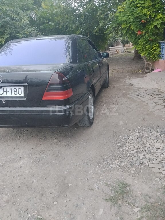 Mercedes C 180
