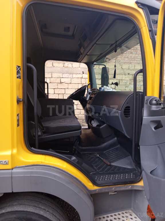 Mercedes Atego 818