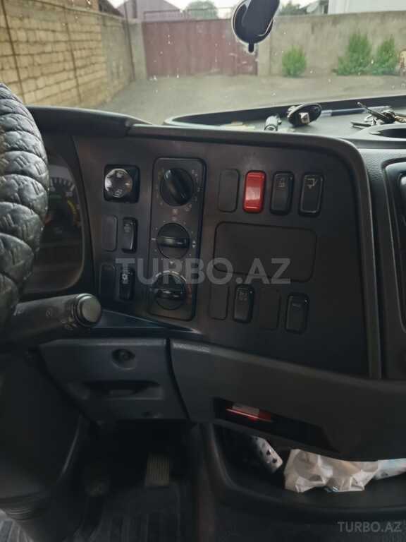 Mercedes Atego 818