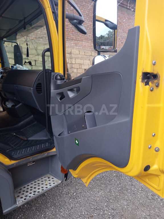 Mercedes Atego 818