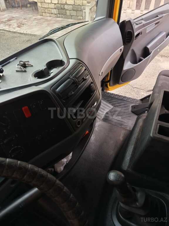 Mercedes Atego 818