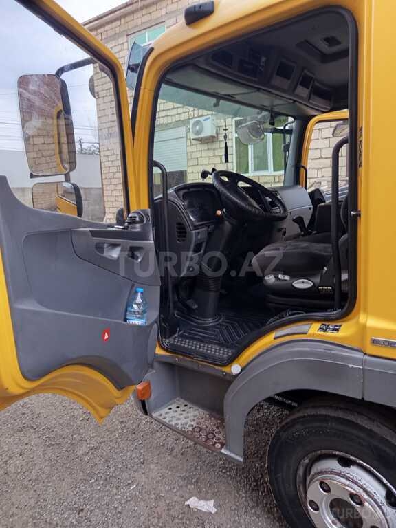 Mercedes Atego 818