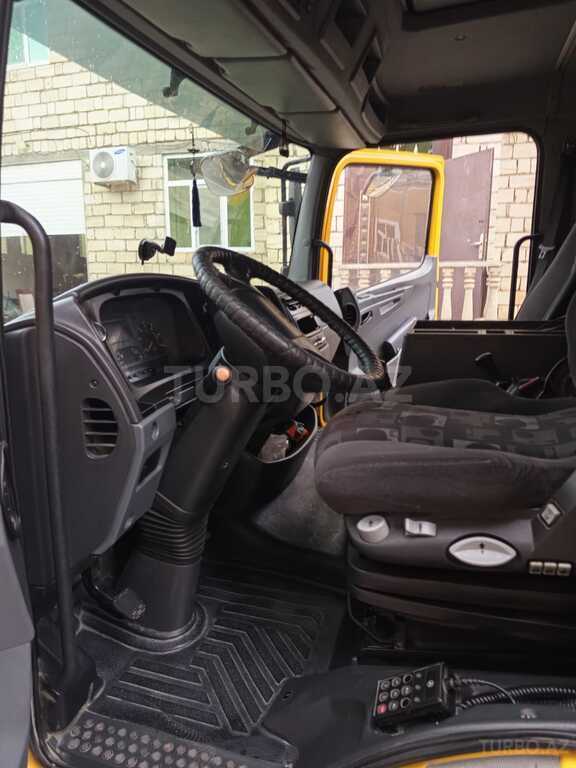 Mercedes Atego 818