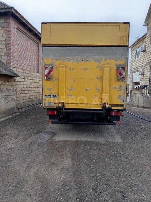 Mercedes Atego 818