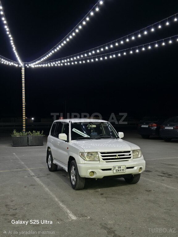 Mitsubishi Pajero io