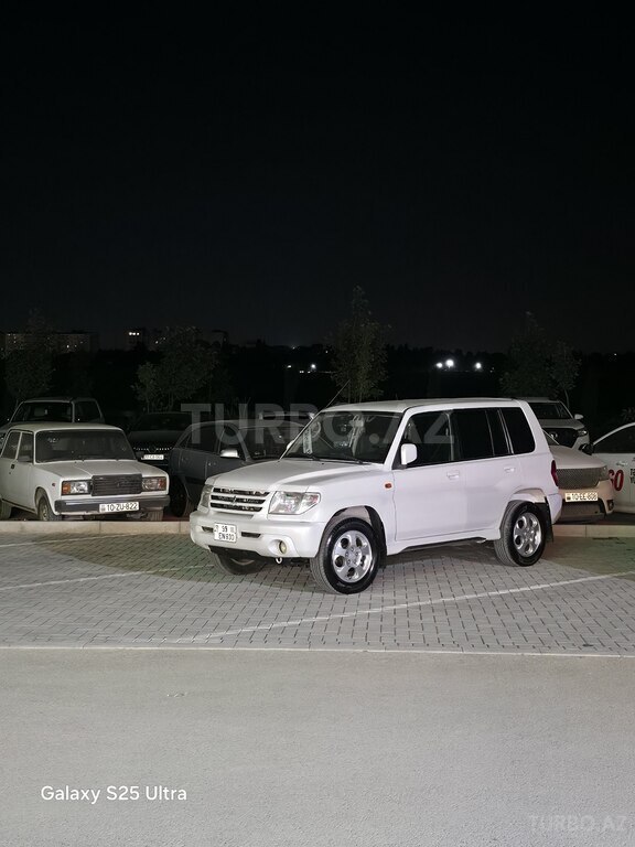 Mitsubishi Pajero io