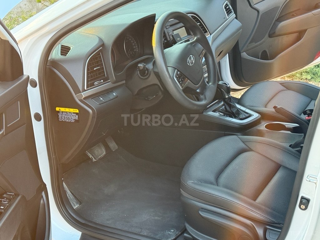 Hyundai Elantra
