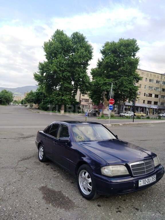 Mercedes C 180