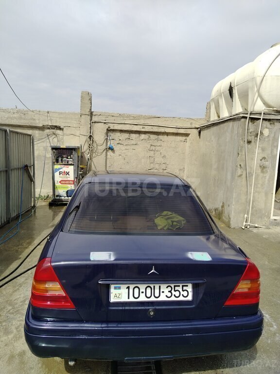 Mercedes C 180