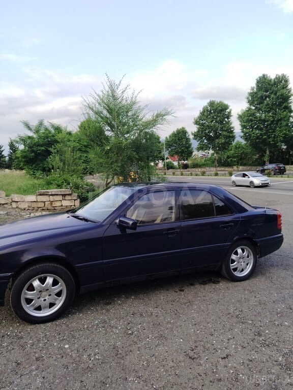 Mercedes C 180