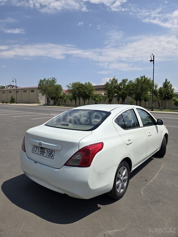 Nissan Sunny