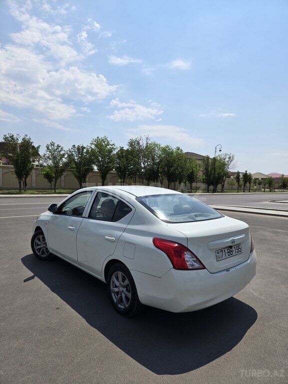 Nissan Sunny