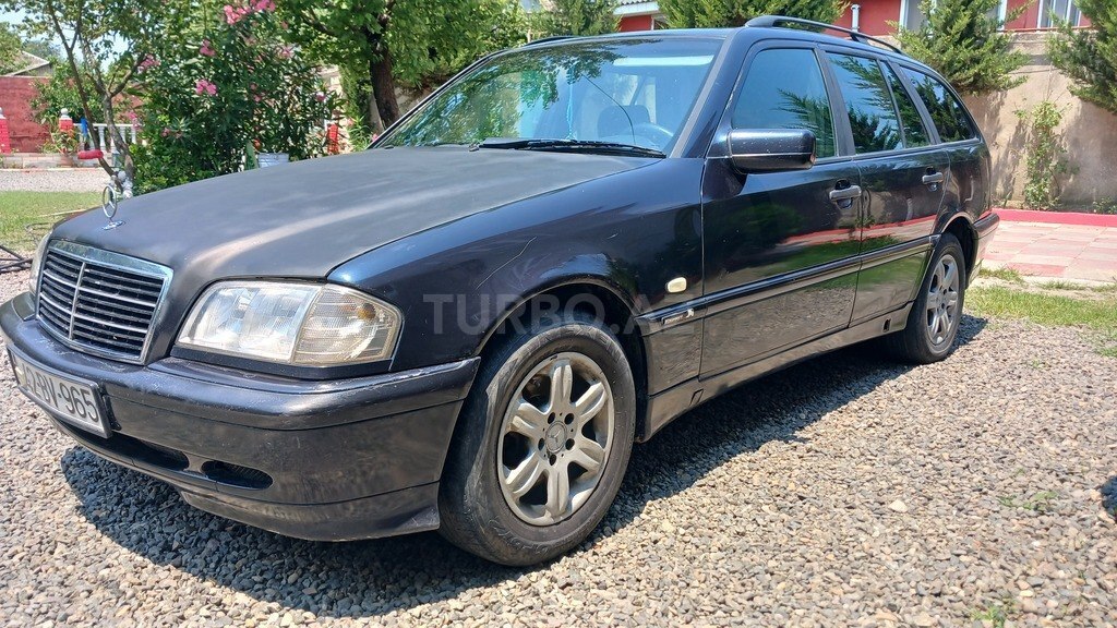 Mercedes C 180
