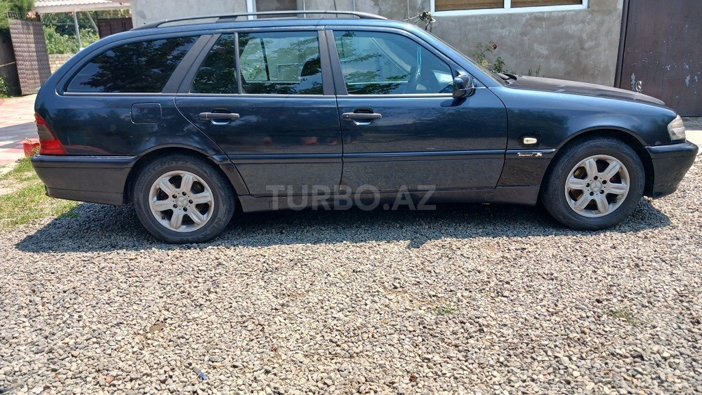 Mercedes C 180