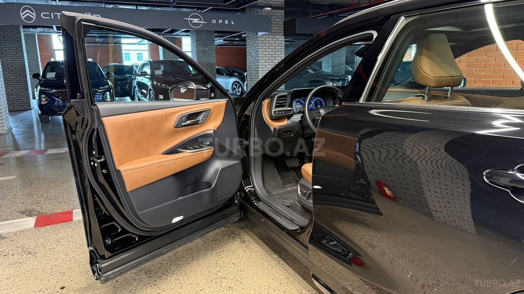 Toyota Crown Signia