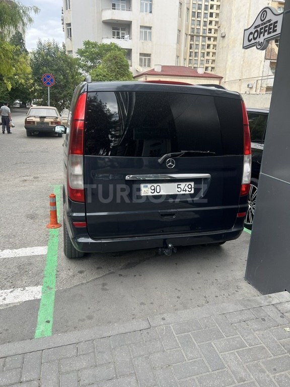 Mercedes Viano