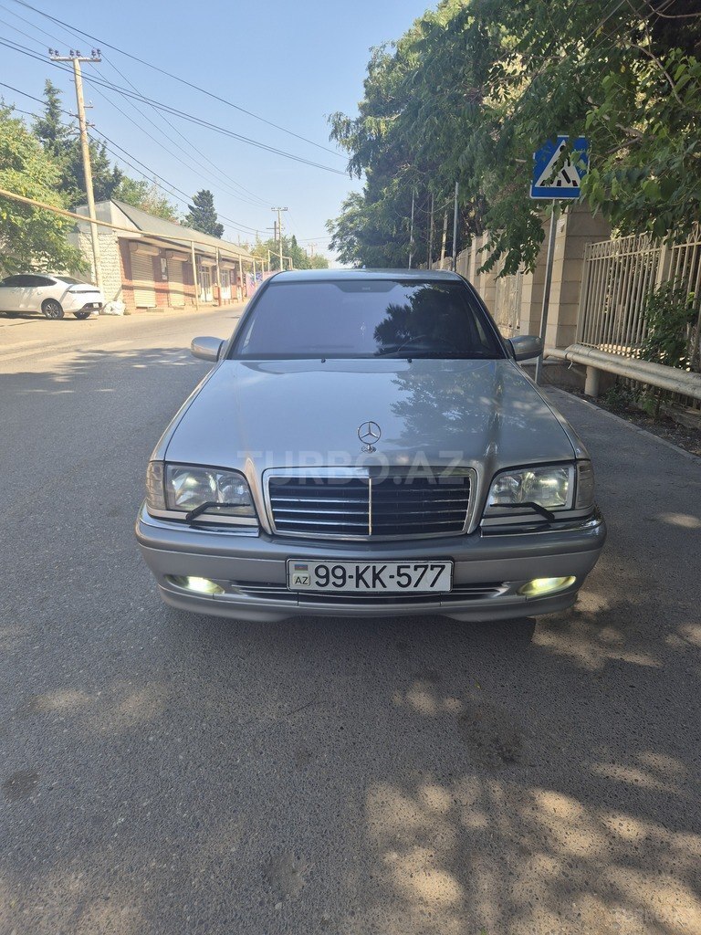 Mercedes C 220