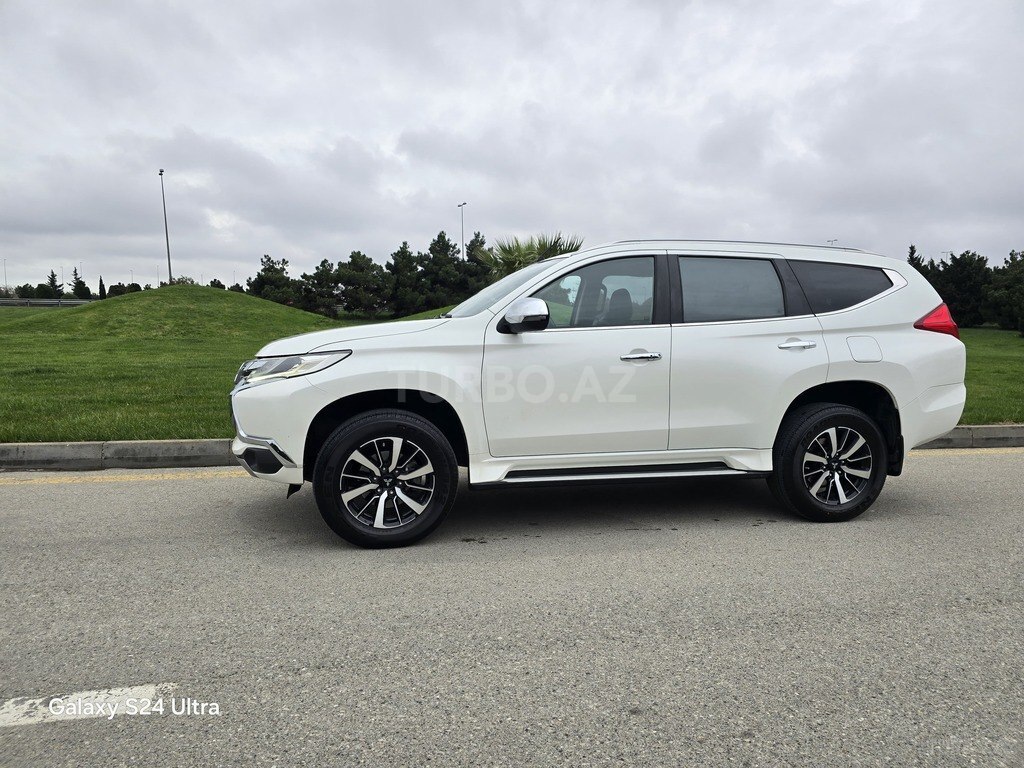 Mitsubishi Pajero Sport