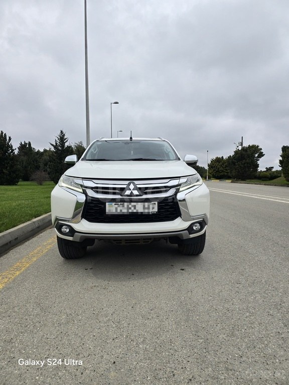 Mitsubishi Pajero Sport
