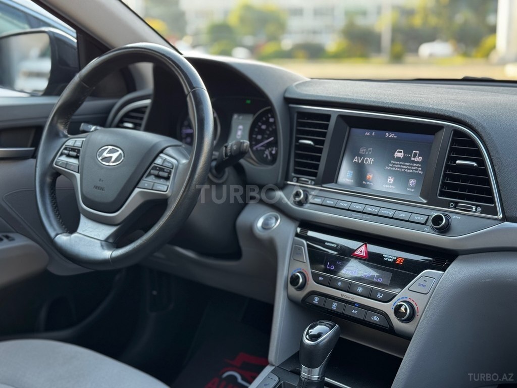 Hyundai Elantra