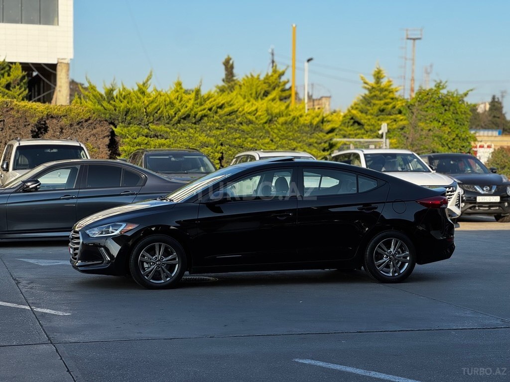 Hyundai Elantra