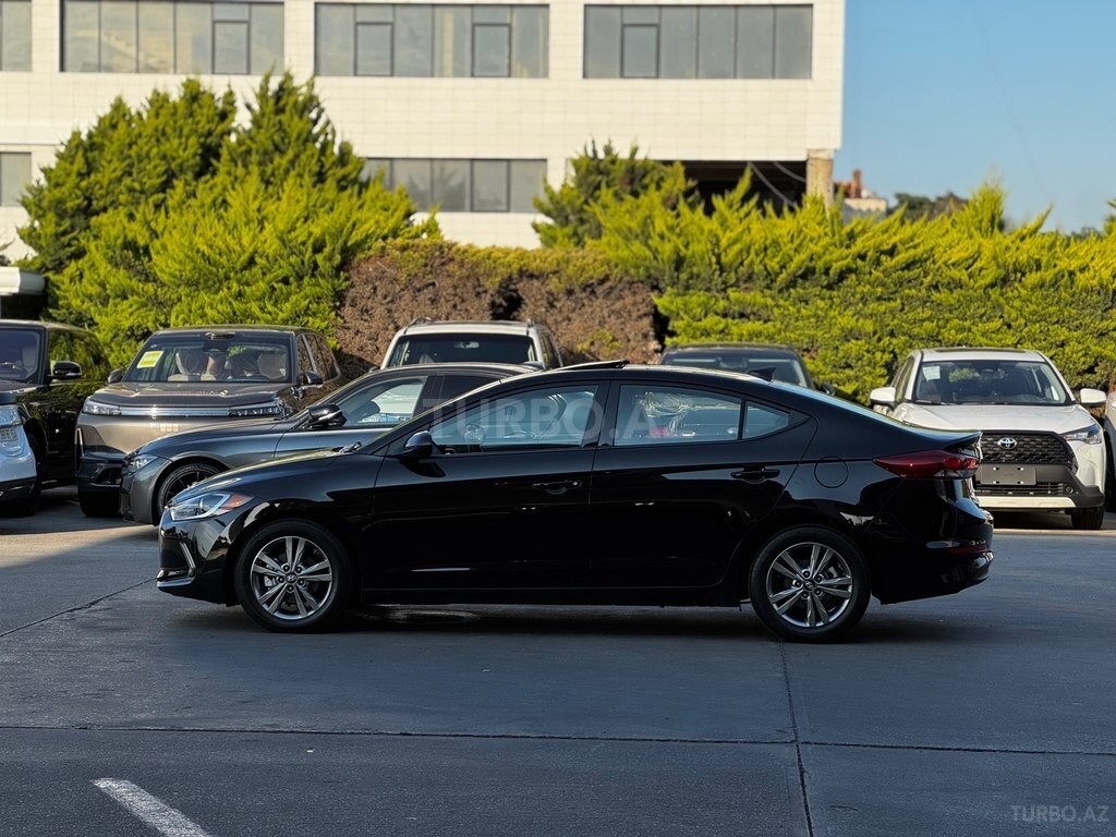 Hyundai Elantra