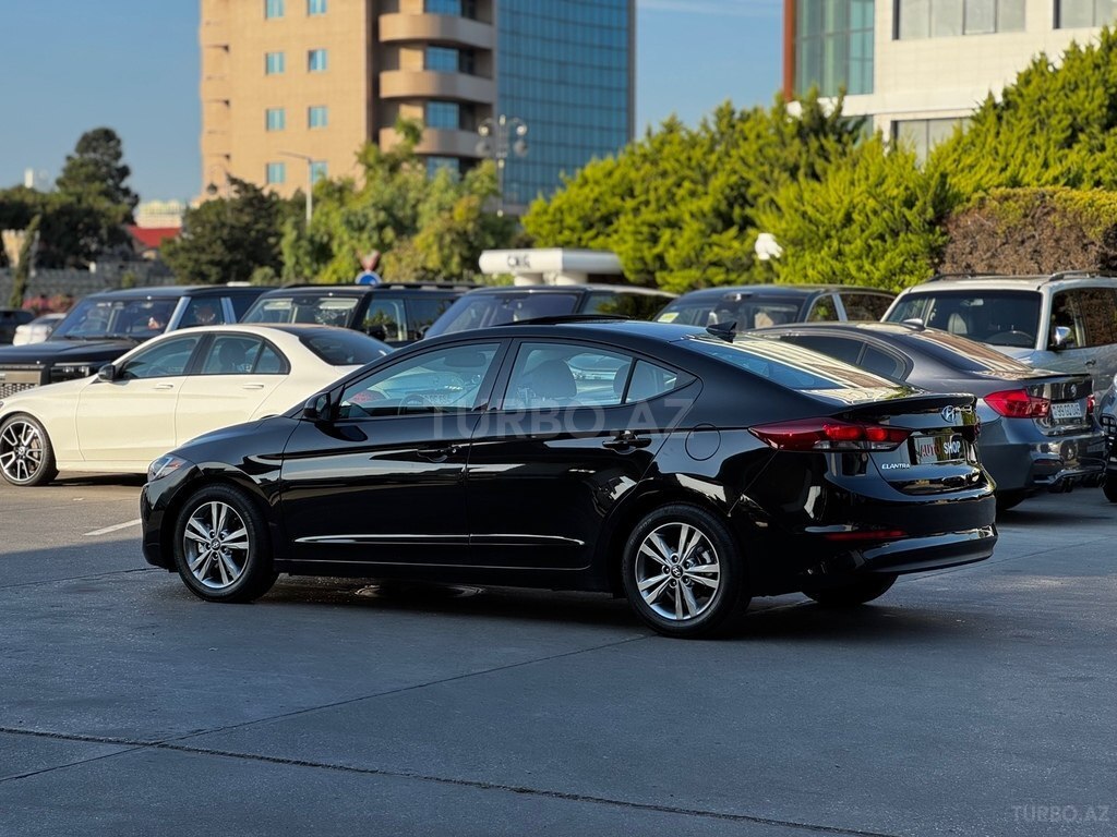 Hyundai Elantra