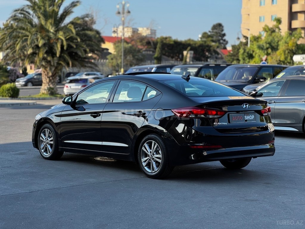 Hyundai Elantra